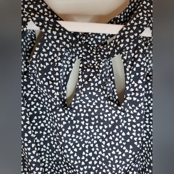 Top - Picture 3 of 5